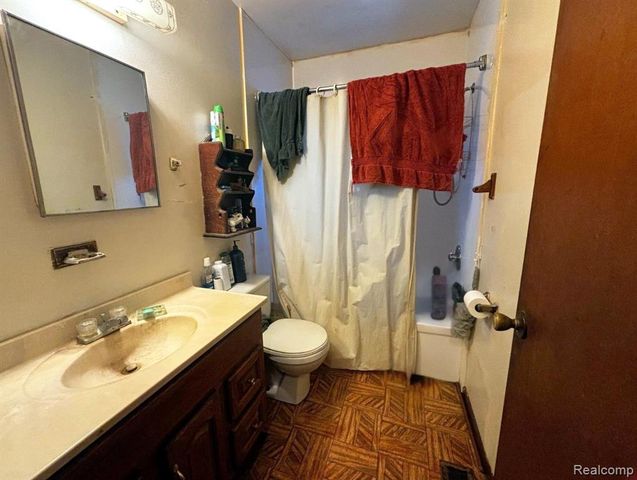 15927 Briggs Road, Chesaning, MI 48616