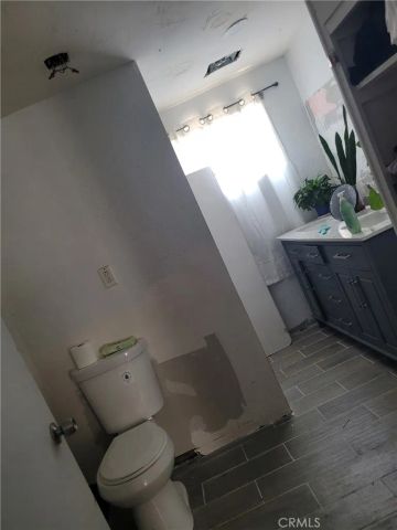 17746 Merrill, Fontana, CA 92335