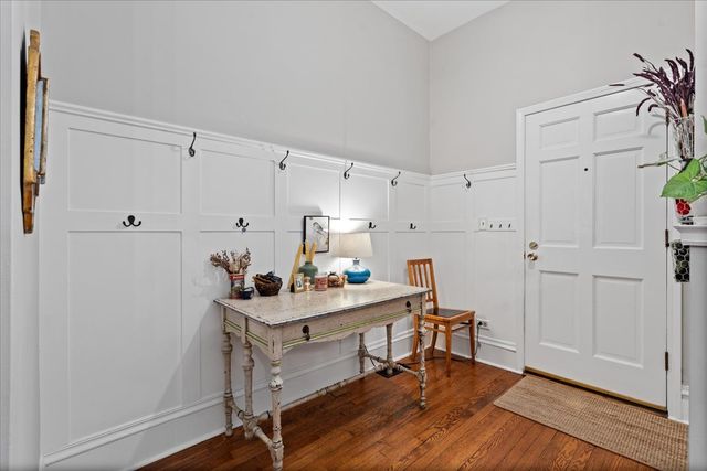 4004 N Clarendon Avenue 1, Chicago, IL 60613