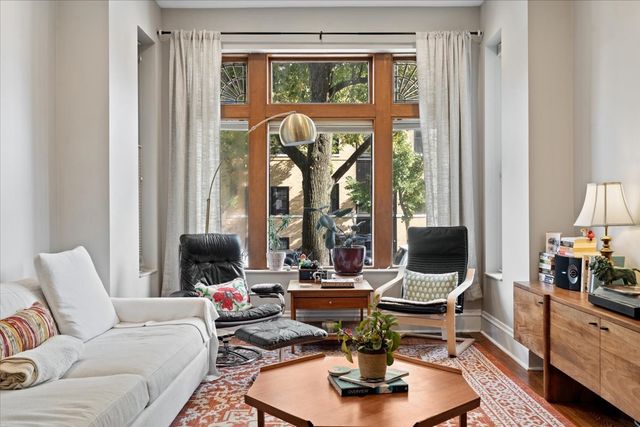 4004 N Clarendon Avenue 1, Chicago, IL 60613