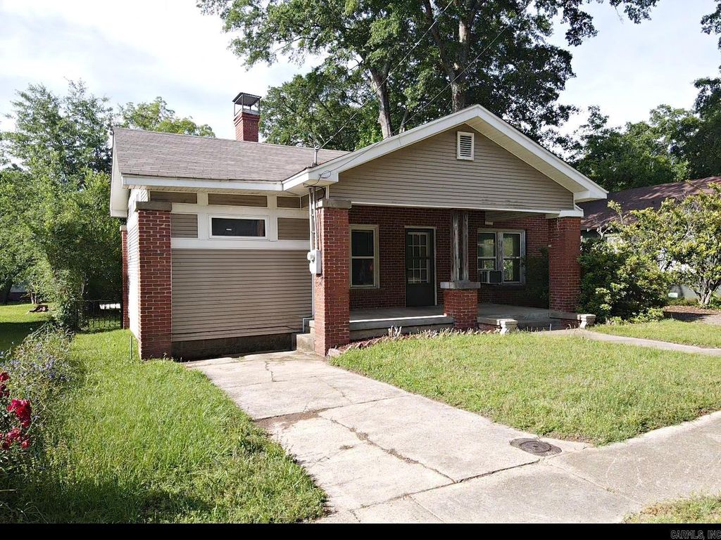 1303 Wilson Street, Arkadelphia, AR 71923