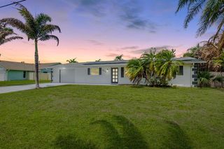 417 SE Verada Avenue, Port St. Lucie, FL 34983