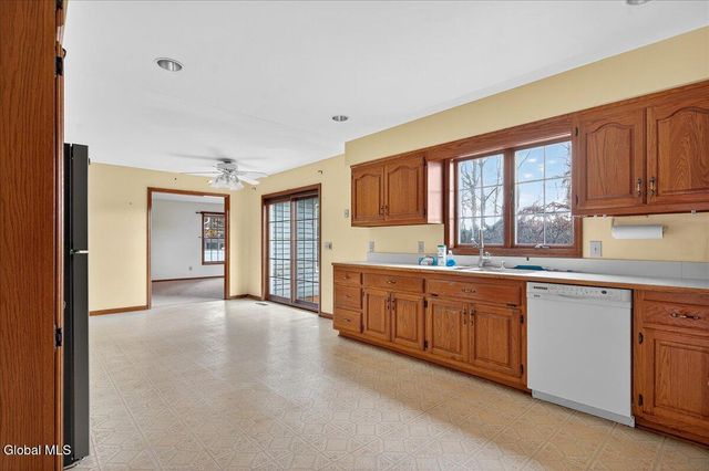 3067 New Williamsburg Drive, Guilderland, NY 12303