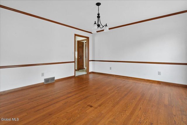 3067 New Williamsburg Drive, Guilderland, NY 12303