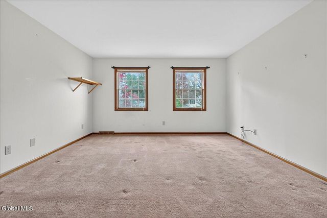 3067 New Williamsburg Drive, Guilderland, NY 12303