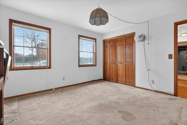 3067 New Williamsburg Drive, Guilderland, NY 12303