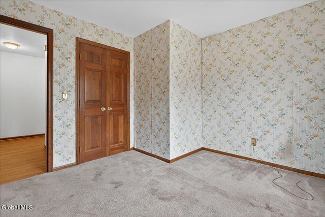 3067 New Williamsburg Drive, Guilderland, NY 12303