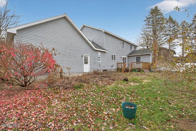 3067 New Williamsburg Drive, Guilderland, NY 12303