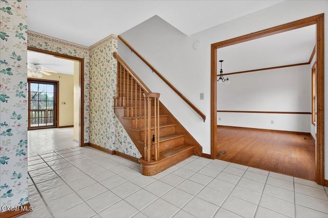 3067 New Williamsburg Drive, Guilderland, NY 12303