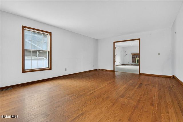 3067 New Williamsburg Drive, Guilderland, NY 12303