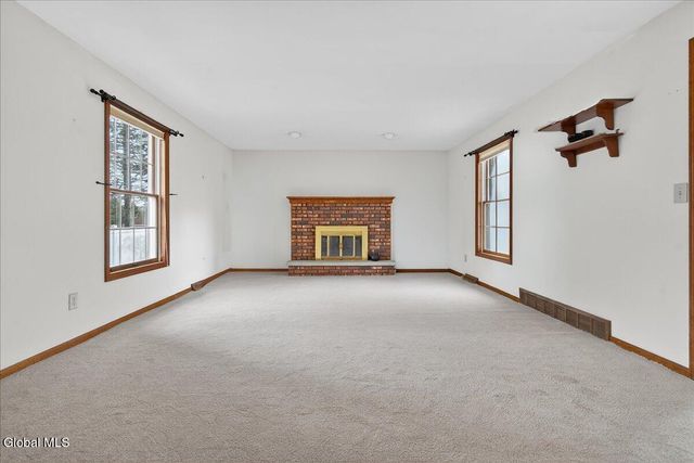 3067 New Williamsburg Drive, Guilderland, NY 12303