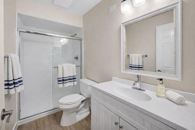830 Club Drive, Palm Beach Gardens, FL 33418