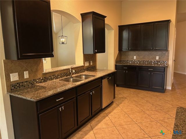 2006 Deer Field Way, Harker Heights, TX 76548