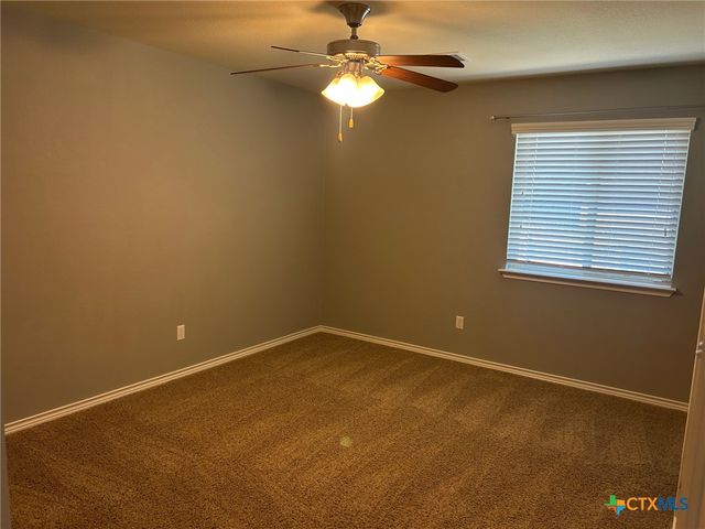 2006 Deer Field Way, Harker Heights, TX 76548