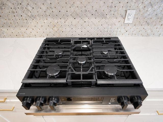 20 Federal St 6, Salem, MA 01970