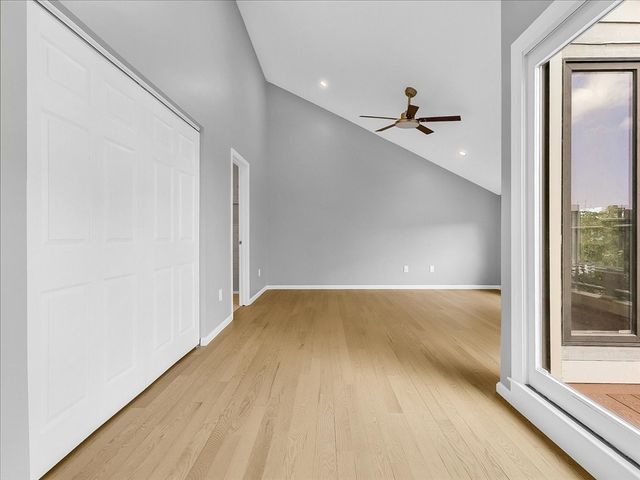 20 Federal St 6, Salem, MA 01970