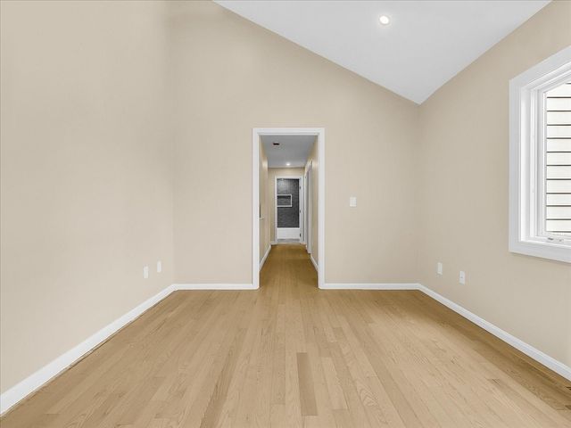 20 Federal St 6, Salem, MA 01970