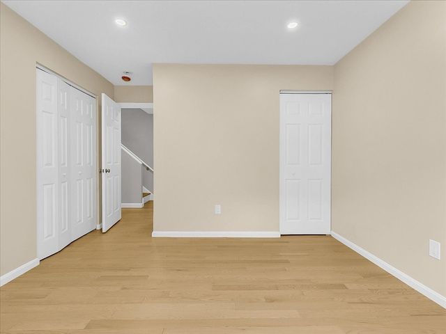 20 Federal St 6, Salem, MA 01970