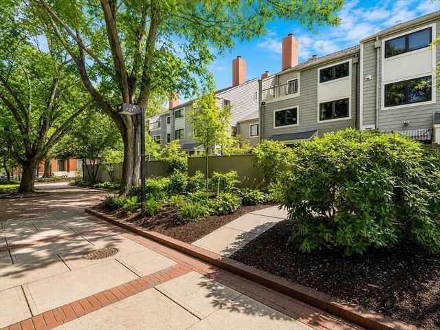 20 Federal St 6, Salem, MA 01970