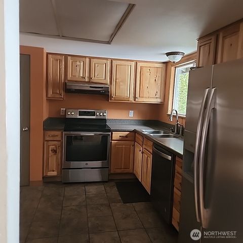 1000 Hillandale Drive E, Port Orchard, WA 98366
