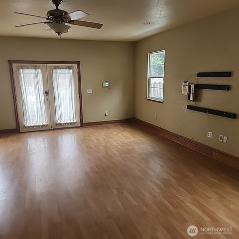 1000 Hillandale Drive E, Port Orchard, WA 98366