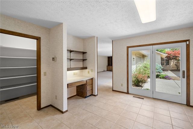 21454 Oak Bark Trail, Strongsville, OH 44149