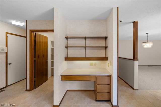 21454 Oak Bark Trail, Strongsville, OH 44149