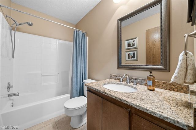 21454 Oak Bark Trail, Strongsville, OH 44149