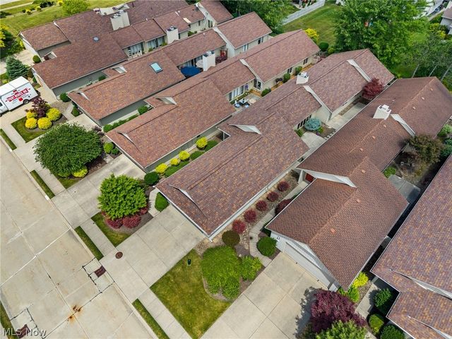 21454 Oak Bark Trail, Strongsville, OH 44149