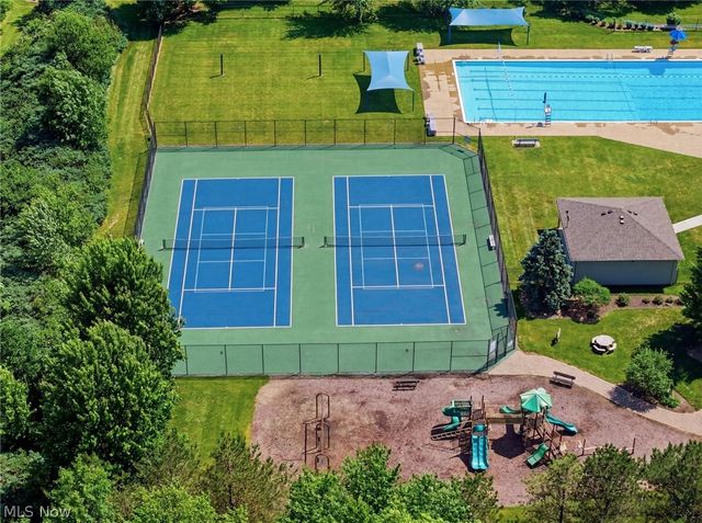 21454 Oak Bark Trail, Strongsville, OH 44149