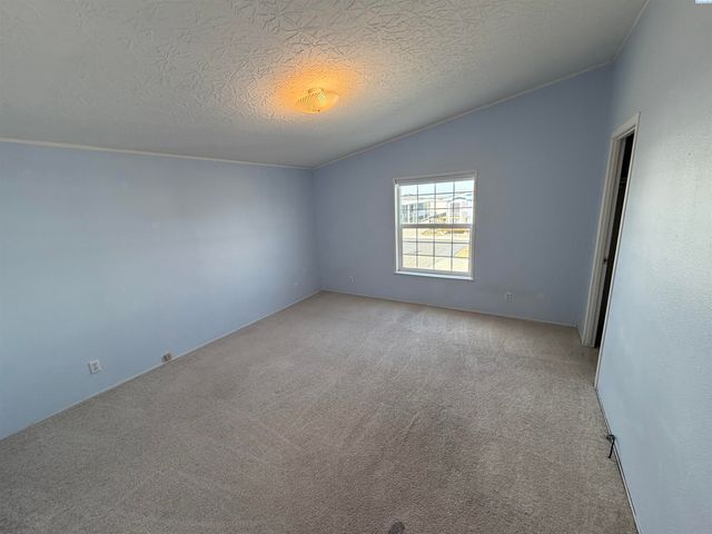 212 Crestwood Drive, Richland, WA 99352