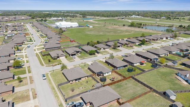 13226 E 134th Street North, Collinsville, OK 74021