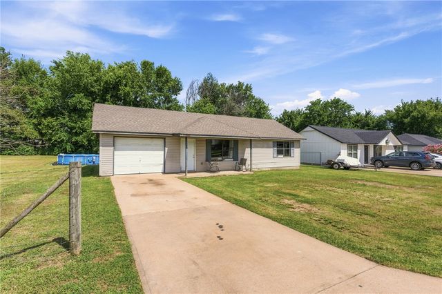 1713 N Inglewood Street, Siloam Springs, AR 72761