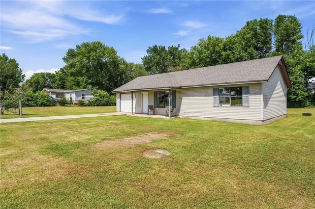 1713 N Inglewood Street, Siloam Springs, AR 72761