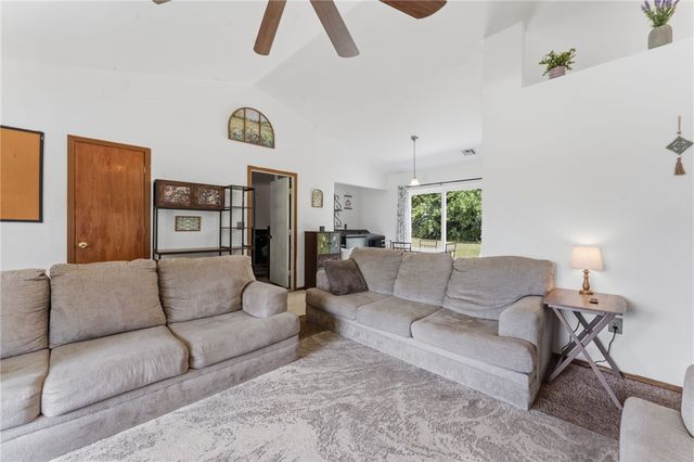 1713 N Inglewood Street, Siloam Springs, AR 72761