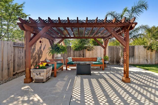 4358 Monhegan Way, Mather, CA 95655