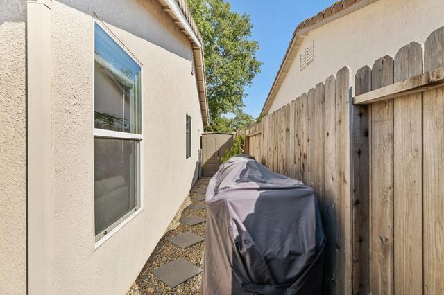 4358 Monhegan Way, Mather, CA 95655