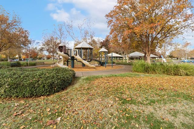 4358 Monhegan Way, Mather, CA 95655