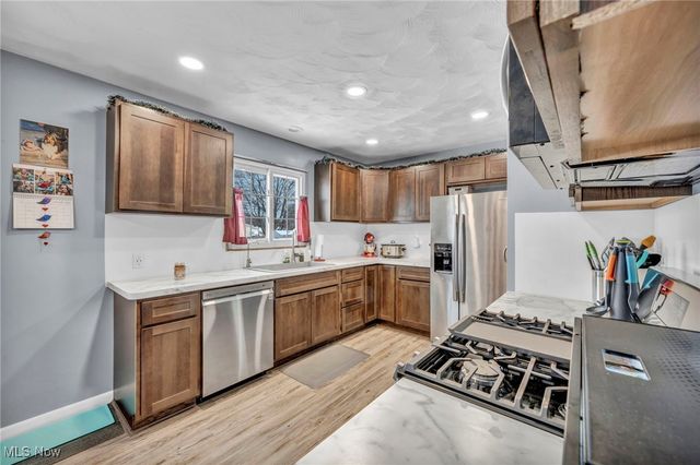 1908 W 38th Street, Lorain, OH 44053