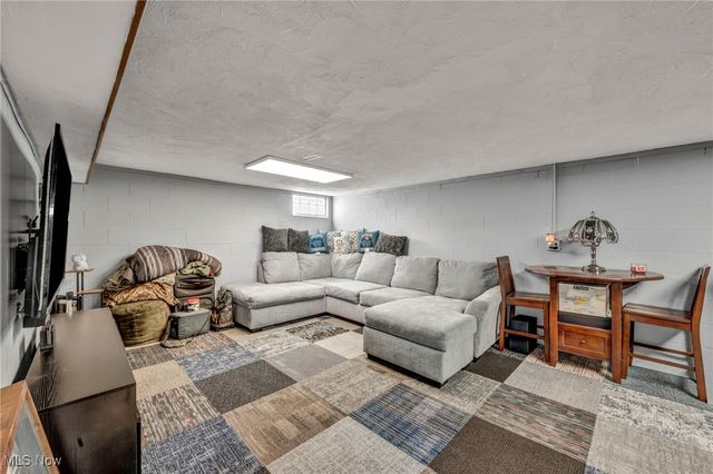 1908 W 38th Street, Lorain, OH 44053