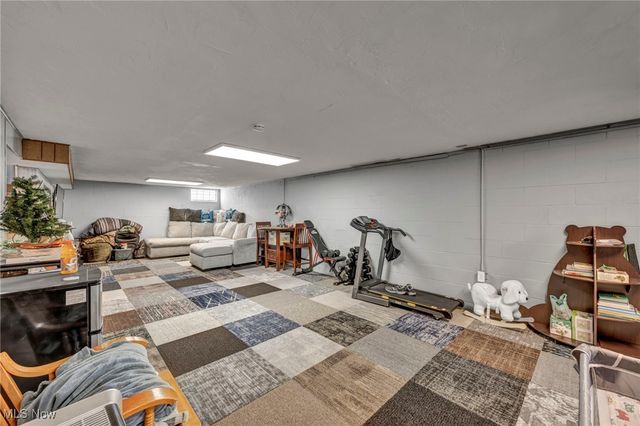 1908 W 38th Street, Lorain, OH 44053