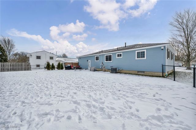 1908 W 38th Street, Lorain, OH 44053