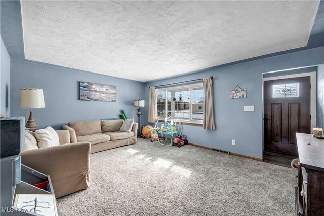 1908 W 38th Street, Lorain, OH 44053