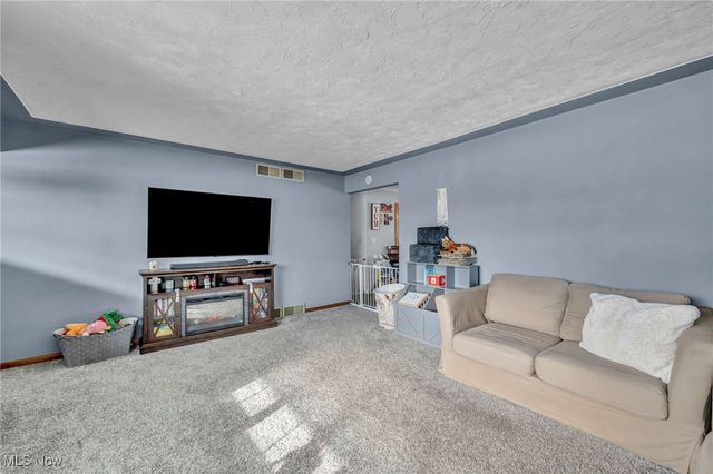 1908 W 38th Street, Lorain, OH 44053