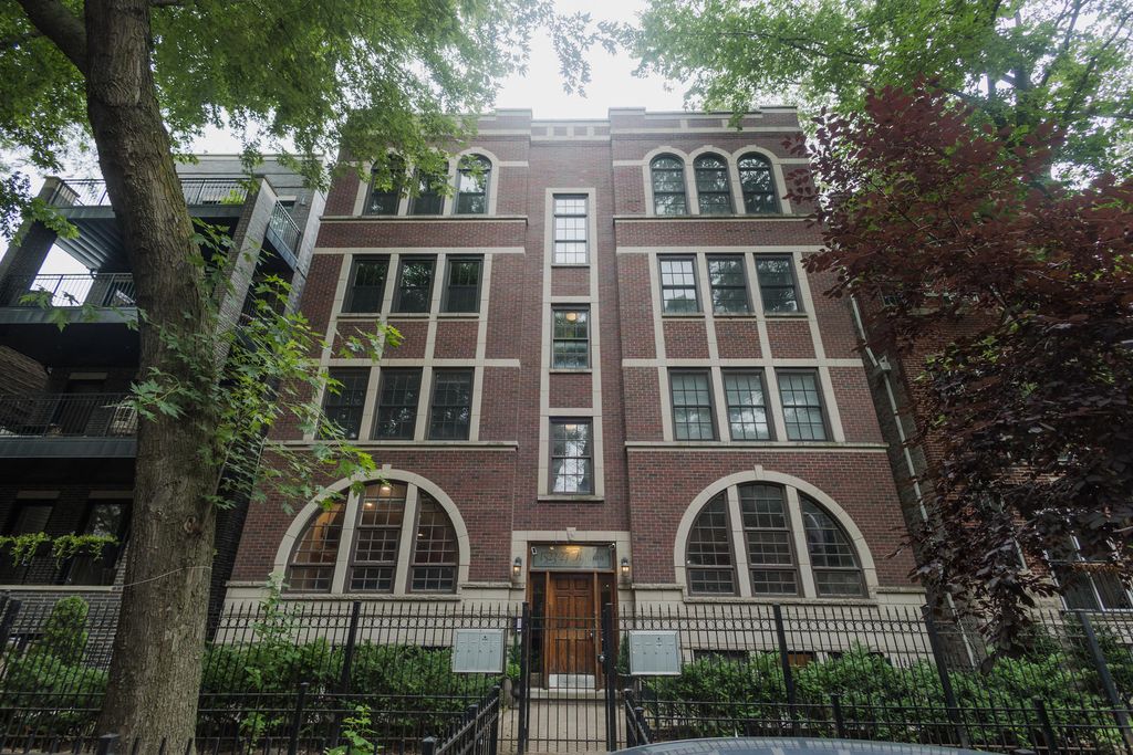 1527 N Hudson Avenue 4N, Chicago, IL 60610