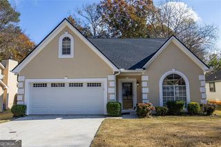 1024 Oakwood Chase Circle, Stone Mountain, GA 30083