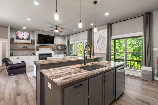 15 Wellington Place, Cabot, AR 72023