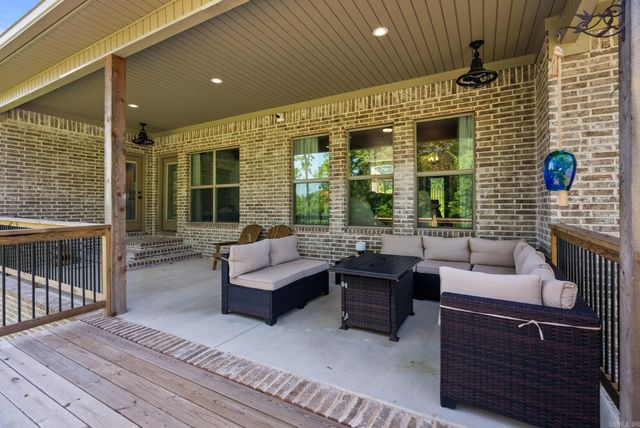 15 Wellington Place, Cabot, AR 72023