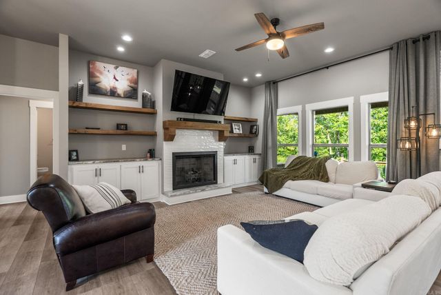 15 Wellington Place, Cabot, AR 72023