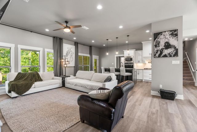 15 Wellington Place, Cabot, AR 72023